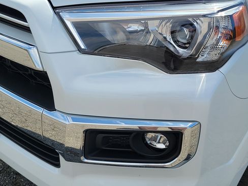 Used 2024 Toyota 4Runner Limited AWD/4WD image 9