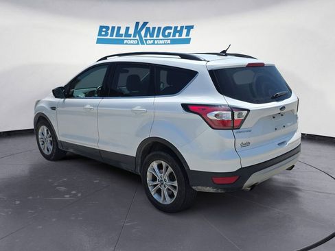 Used 2018 Ford Escape SEL FWD image 3