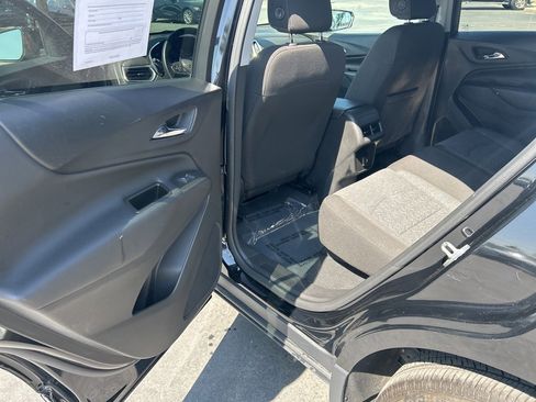 Used 2023 Chevrolet Equinox LT w/ Driver Convenience Package image 41