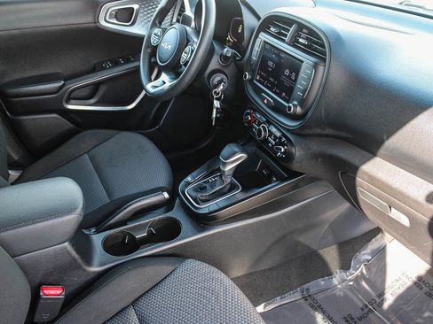 Used 2023 Kia Soul LX w/ Option Group 015 image 17