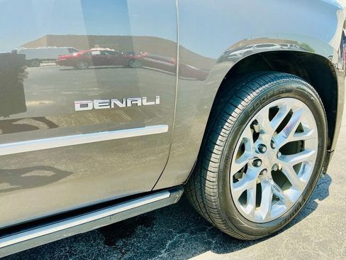 Used 2019 GMC Yukon Denali w/ Denali Ultimate Package AWD/4WD image 29