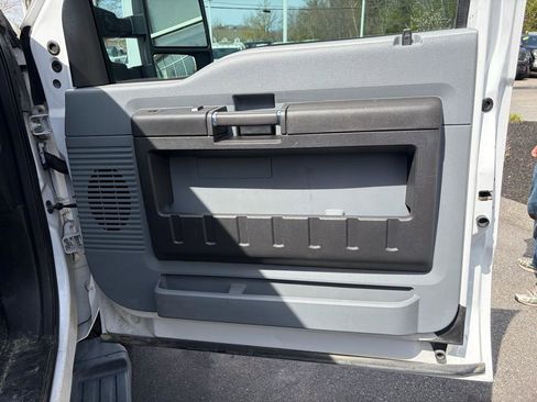 Used 2016 Ford F250 XL w/ XL Appearance Package AWD/4WD image 40