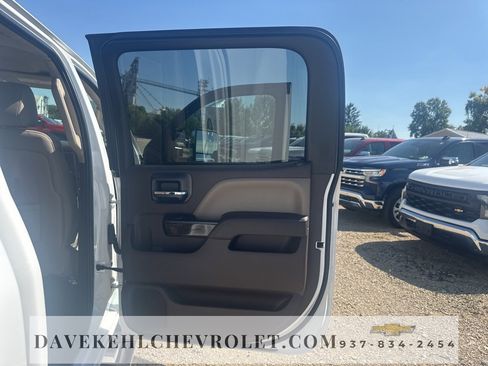 Used 2015 GMC Sierra 3500 Denali w/ Duramax Plus Package image 28