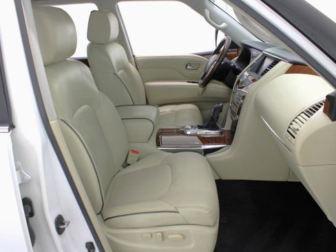 Used 2019 INFINITI QX80 Luxe w/ All-Season Package image 51