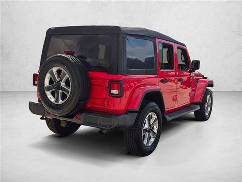 Used 2019 Jeep Wrangler Unlimited Sahara AWD/4WD image 5