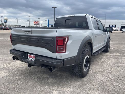 Used 2017 Ford F150 Raptor w/ Equipment Group 802A Luxury AWD/4WD image 4