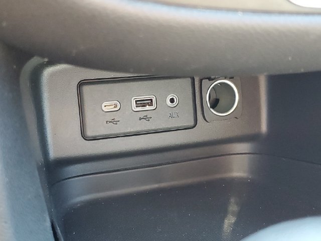 Certified 2024 Chevrolet Equinox LT w/ LPO, Floor Liner Package FWD image 29