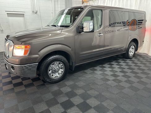 Used 2015 Nissan NV 3500 SL w/ Technology Package RWD image 5