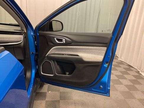 Used 2022 Jeep Compass Latitude image 23