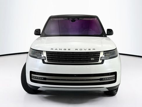 Used 2023 Land Rover Range Rover SE AWD/4WD image 2