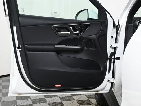 Certified 2025 Mercedes-Benz GLC 300 4MATIC image 27