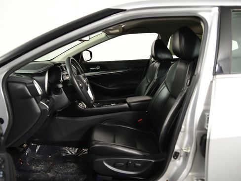 Used 2020 Nissan Maxima 3.5 SV w/ Floor Mat Group image 24