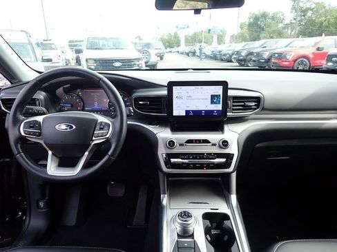 Certified 2022 Ford Explorer XLT w/ Equipment Group 202A image 21