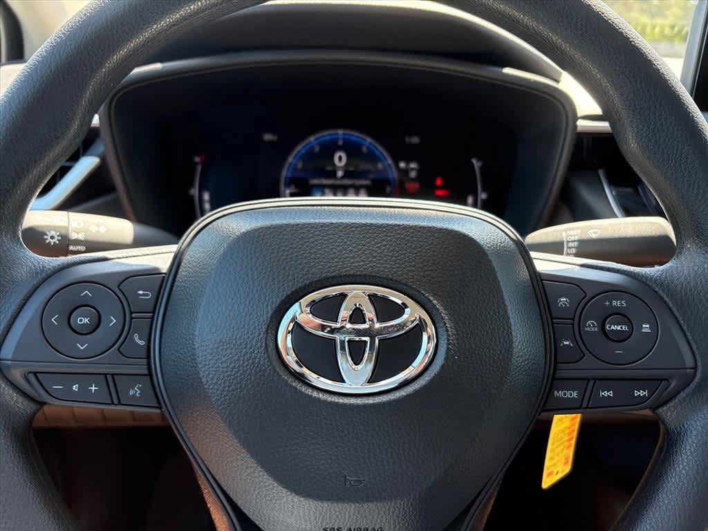 Used 2026 Toyota Corolla LE FWD image 16