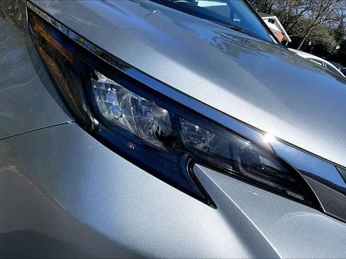 Certified 2024 Toyota Sienna XLE image 28