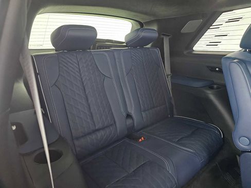 New 2026 Cadillac Vistiq Premium Luxury w/ LPO, Floor Liner Package image 15