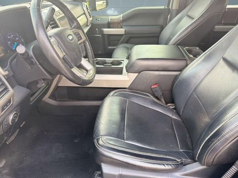 Used 2019 Ford F250 Lariat w/ Lariat Value Package AWD/4WD image 5