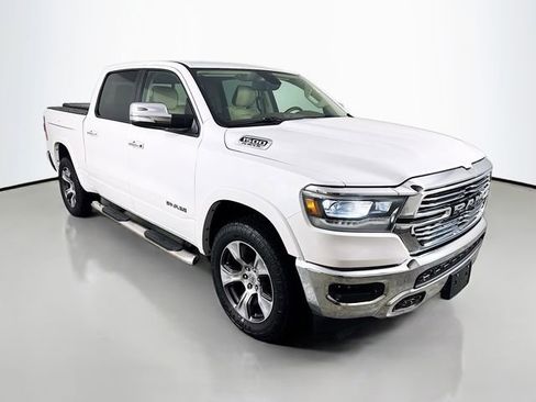 Used 2019 RAM 1500 Laramie AWD/4WD image 3