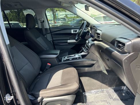 Used 2022 Ford Explorer XLT AWD/4WD image 17