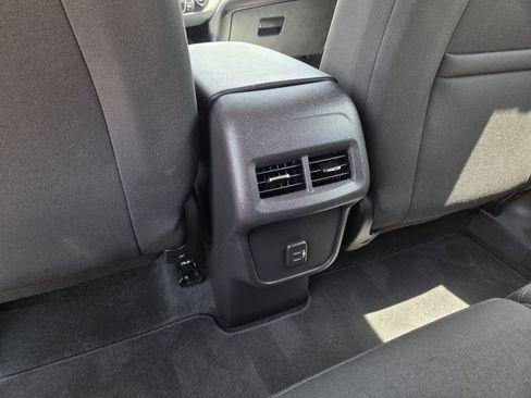 Used 2024 Chevrolet Equinox LS FWD image 19