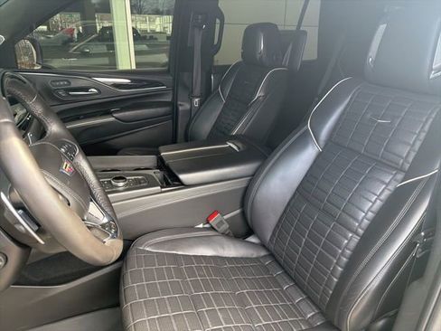 Used 2023 Cadillac Escalade V w/ LPO, ONYX Package AWD/4WD image 8