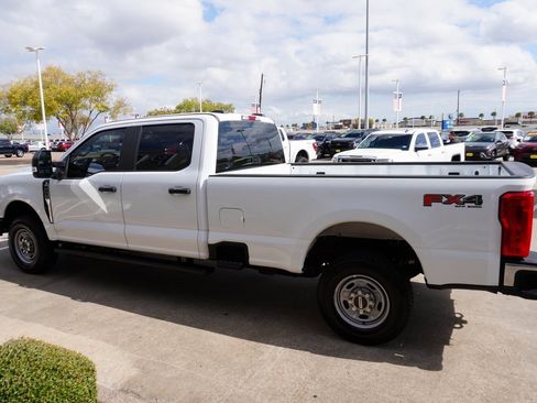 Used 2023 Ford F250 XL w/ FX4 Off-Road Package image 4
