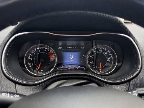 Used 2019 Jeep Cherokee Trailhawk w/ Cold Weather Group AWD/4WD image 27