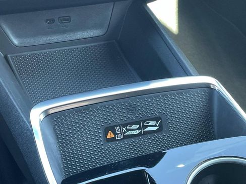 Used 2025 Chevrolet Equinox LT w/ Convenience Package II image 23