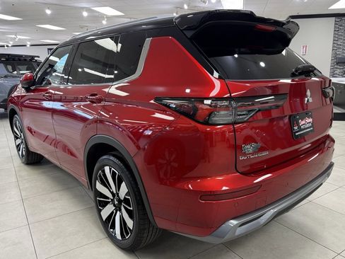 New 2026 Mitsubishi Outlander SEL image 5