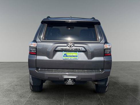 Used 2022 Toyota 4Runner SR5 Premium image 7