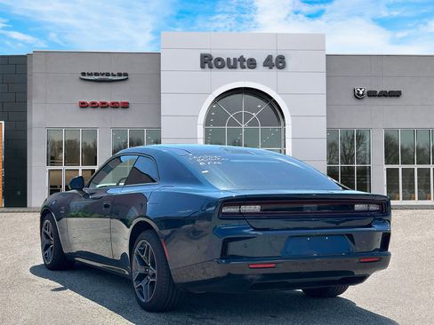 Used 2024 Dodge Charger Daytona R/T w/ Plus Group AWD/4WD image 4