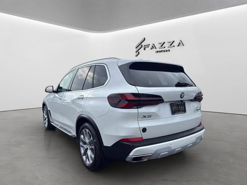 Used 2025 BMW X5 xDrive50e AWD/4WD image 4