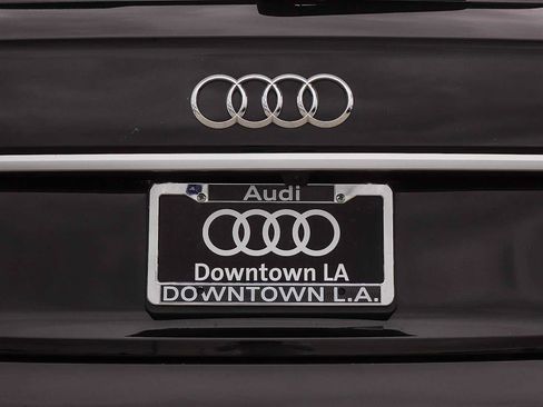 Used 2023 Audi Q5 2.0T Premium w/ Convenience Package AWD/4WD image 11