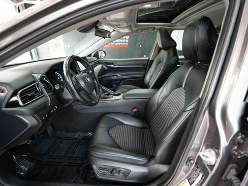 Used 2024 Toyota Camry SE w/ Cold Weather Package image 9