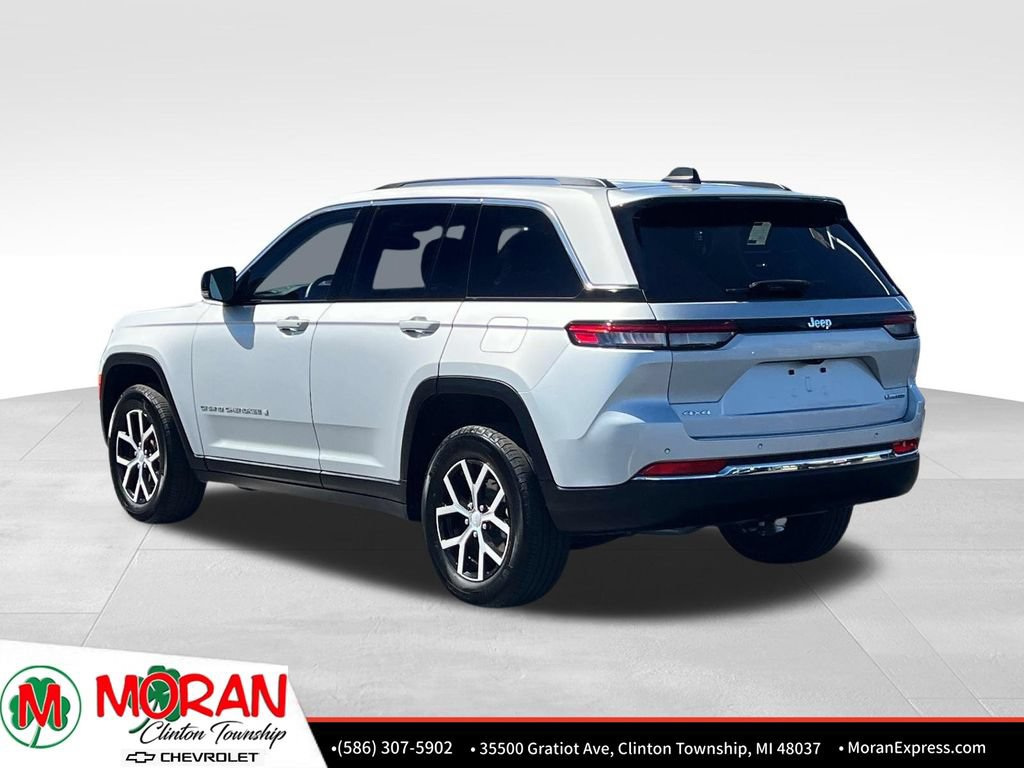 Used 2023 Jeep Grand Cherokee Limited AWD/4WD image 4