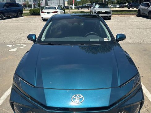 Used 2025 Toyota Camry XLE w/ Premium Plus Package FWD image 10