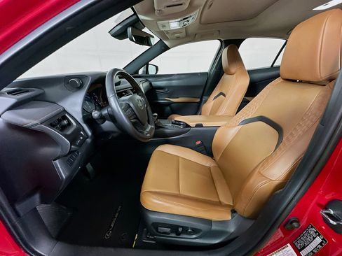 Used 2020 Lexus UX 250h w/ Premium Package image 13