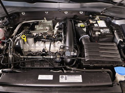 Used 2019 Volkswagen Golf SE w/ Driver Assistance Package image 20