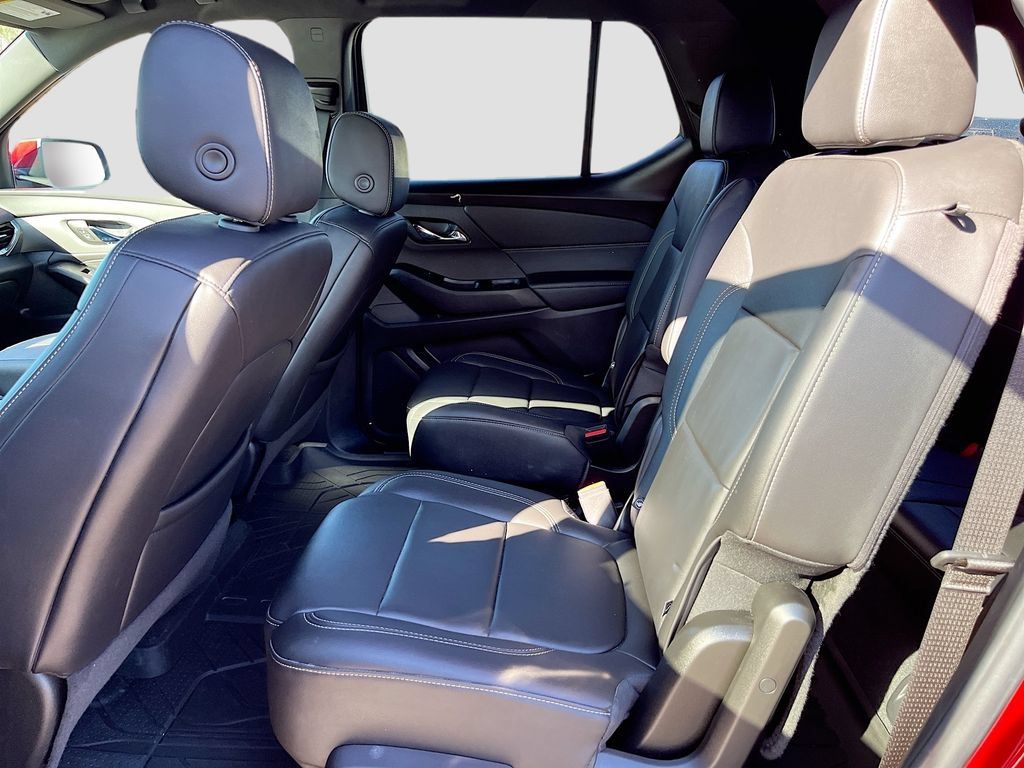 Used 2023 Chevrolet Traverse LT w/ LPO, Floor Liner Package AWD/4WD image 23