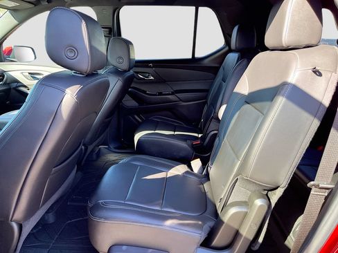 Used 2023 Chevrolet Traverse LT w/ LPO, Floor Liner Package AWD/4WD image 23