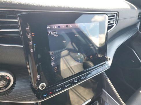 Used 2024 Jeep Wagoneer L Series II image 22