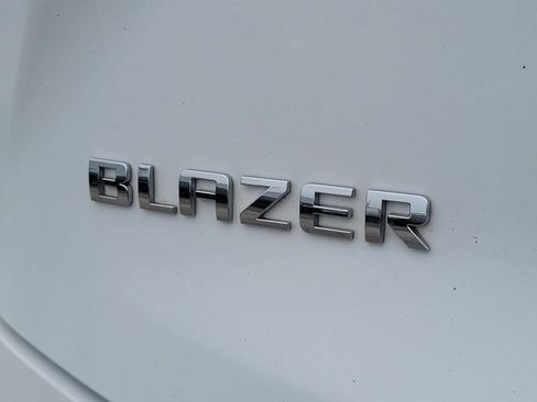 Certified 2025 Chevrolet Blazer LT FWD image 6