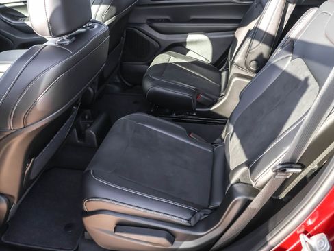 New 2025 Jeep Grand Cherokee L Altitude image 17