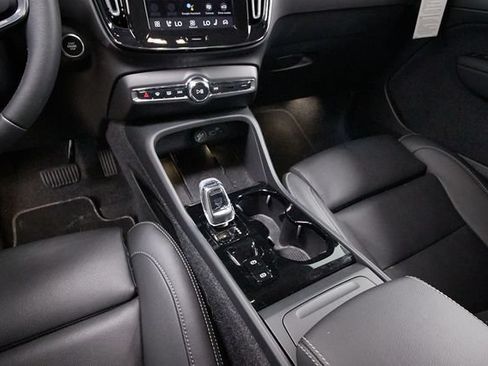 Certified 2026 Volvo XC40 B5 Plus w/ Protection Package Premier AWD/4WD image 10