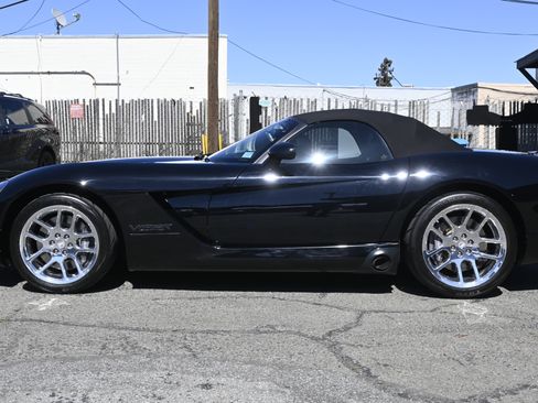 Used 2003 Dodge Viper SRT-10 image 7