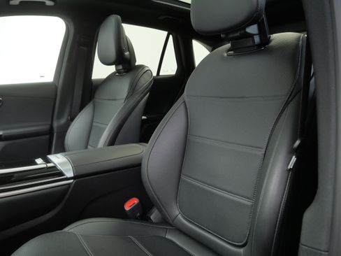 Certified 2026 Mercedes-Benz GLC 300 4MATIC image 15