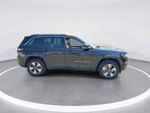Used 2023 Jeep Grand Cherokee 4WD 4xe image 9