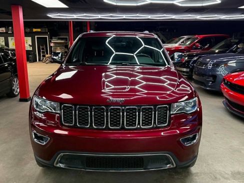 Used 2017 Jeep Grand Cherokee Limited AWD/4WD image 2
