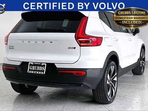 Used 2023 Volvo XC40 B5 Ultimate w/ Protection Package Premier AWD/4WD image 2