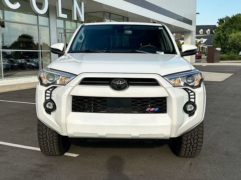 Used 2021 Toyota 4Runner SR5 Premium w/ Moonroof Package AWD/4WD image 5
